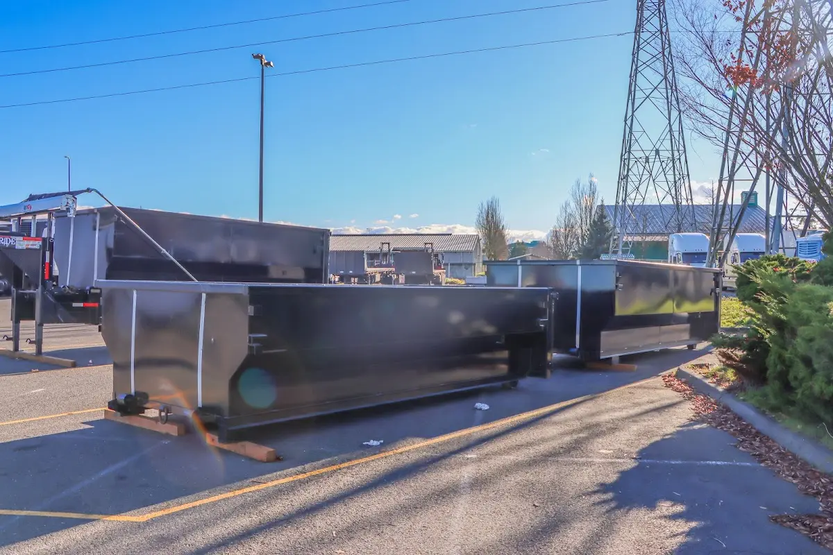 Professional dumpster rental and junk removal service in Corona de Tucson